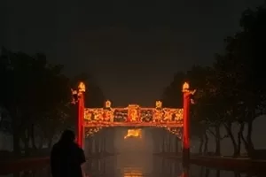 剧集《深渊来信》横版封面，深色海水与光束